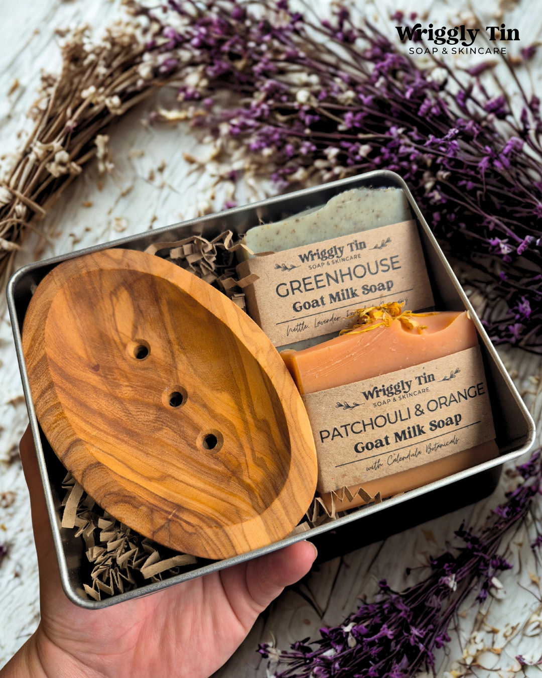 SOAPS & OLIVE WOOD GIFT SET - packed in a gift tin