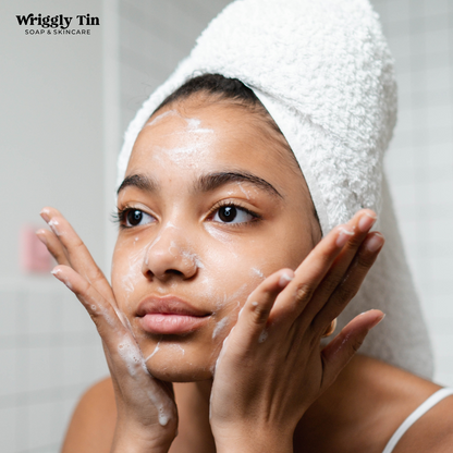 FACIAL CLEANSING POWDER - With Oatmeal, Rosehip + Apricot