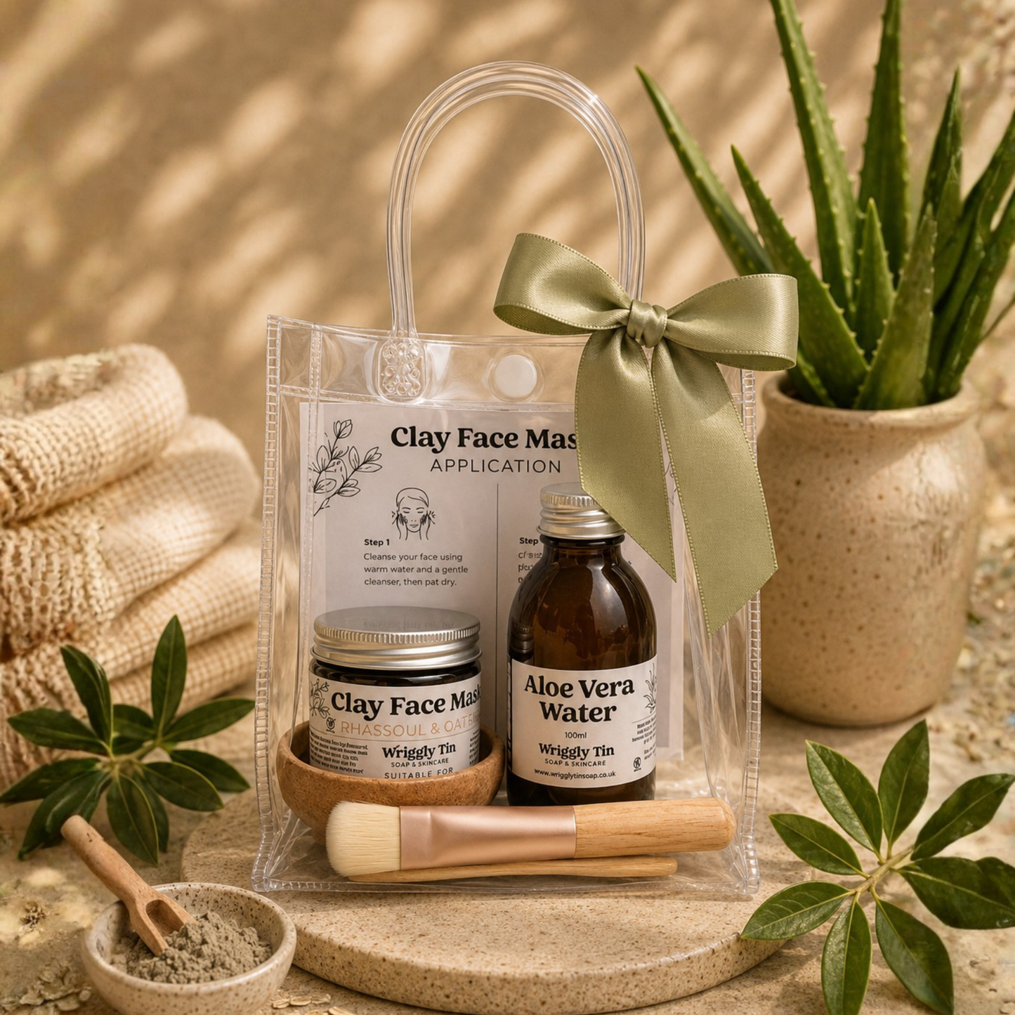 CLAY FACE MASK SET - facemask, aloe vera water + accessories