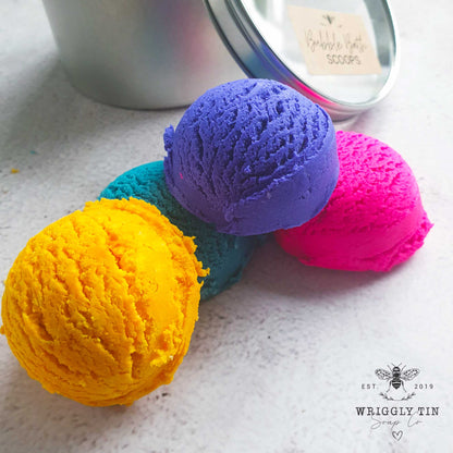 BUBBLE BATH SCOOPS - colours (set of 4 in a tin)